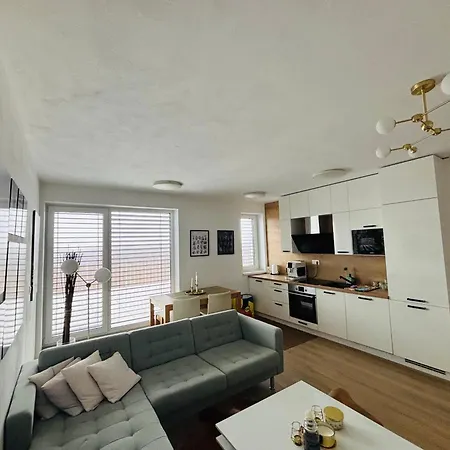 Panorama Apartment *